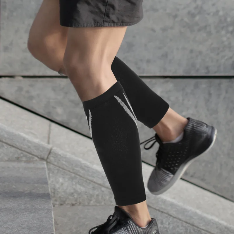 Compression Sleeve Calf - 1 ペアふくらはぎ圧縮スリーブ通気性弾性スポーツソックスランニングサッカーバスケットボール脚保護用疲労を軽減します