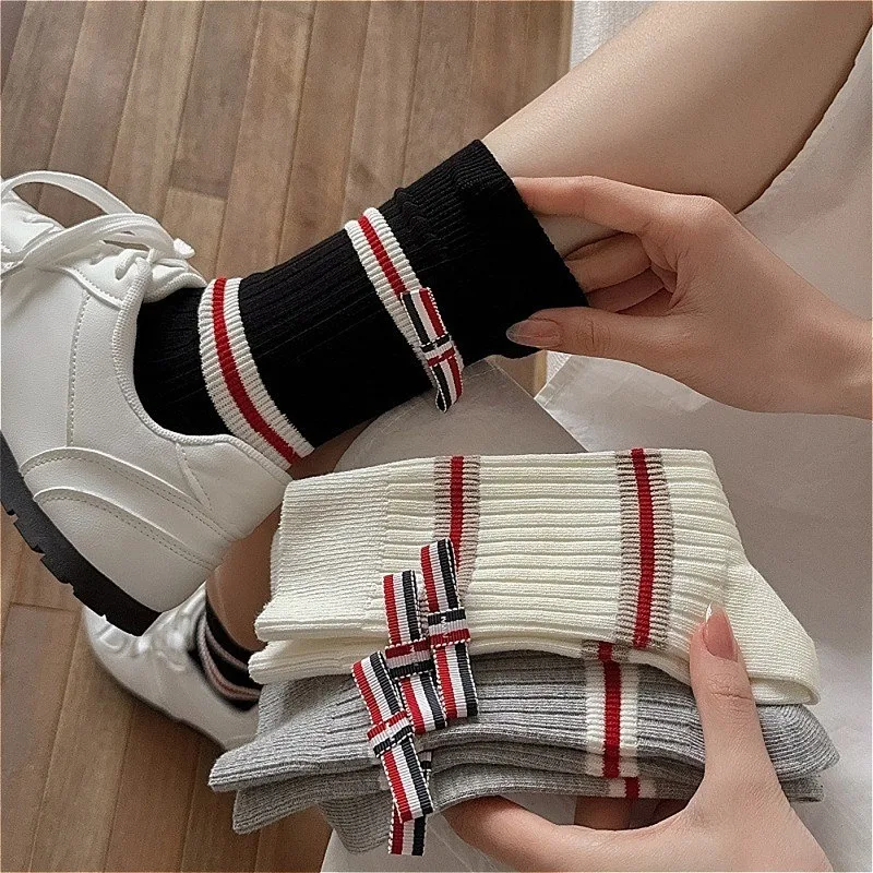 Cotton Crew Sock Pack - 女性用3足組コーマ綿ストライプボウクルーソックスプレッピースタイルリブソックス赤白ストライプとサイドボウ付き普段使い用