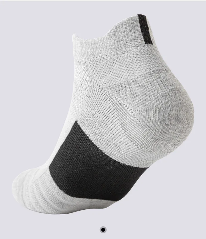 Athletic Sock Cushion - 3足組の通気性のあるメッシュアスレチックテリーソックス、クッション性があり、水分管理機能があり、耐久性があり、ランニング、ハイキング、スポーツに最適です。
