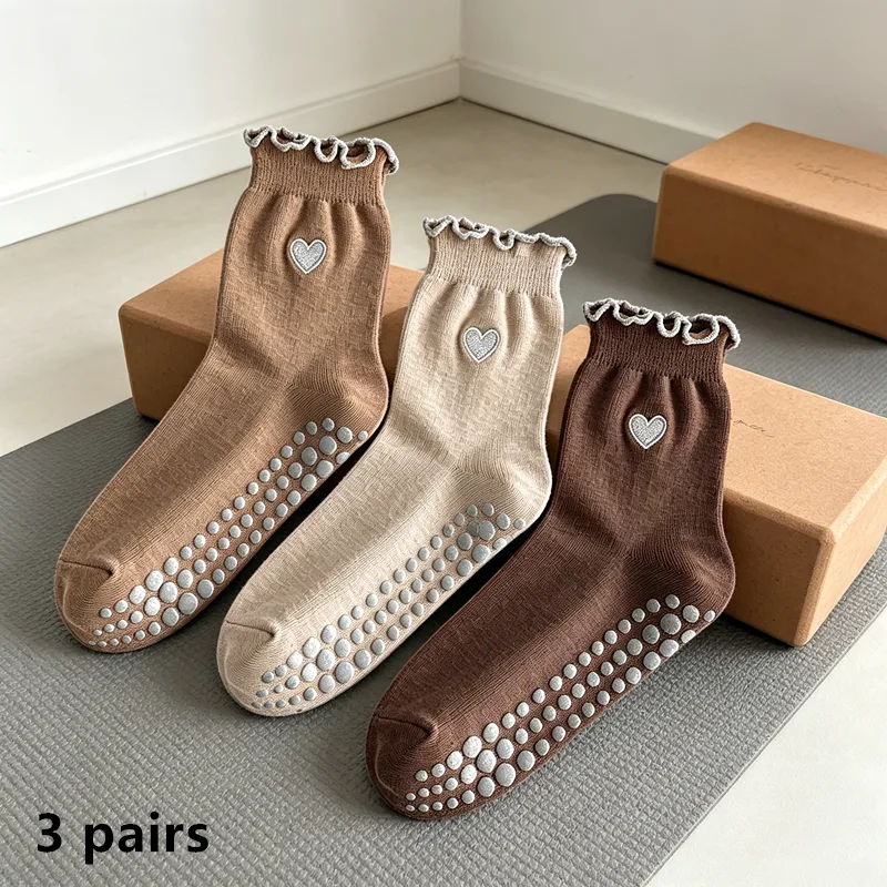 Grip Sock Yoga - 3 ペア女性ハート柄フリルヨガピラティスソックスノンスリップシリコングリップミッドカーフ屋内スポーツダンスフロアソックス