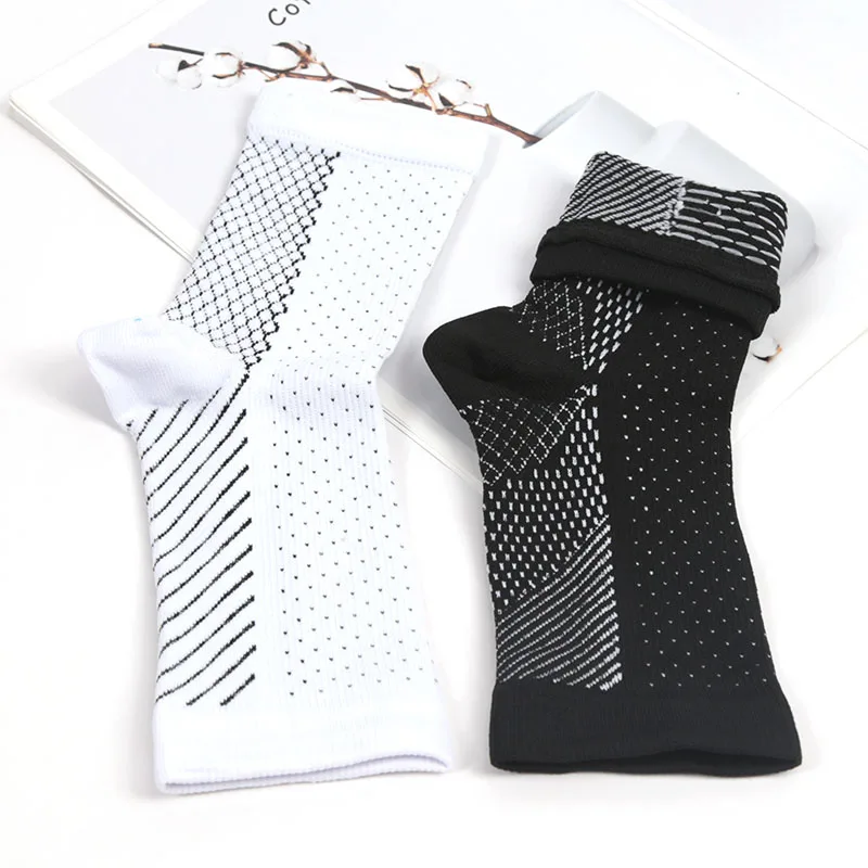 軽減足首関節サポートユニセックス圧力ソックスファッショナブル - Ankle Brace Sock のレビューと価格