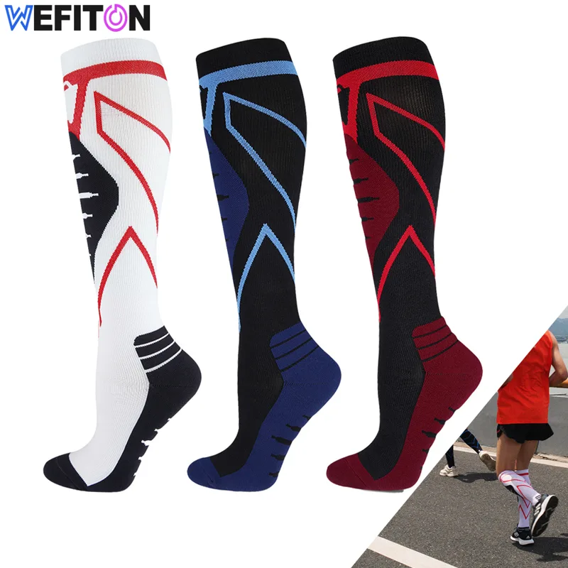 1足組の着圧ソックス 男女兼用 20-30 mmHg 膝丈  - Compression Sock Medical のレビューと価格