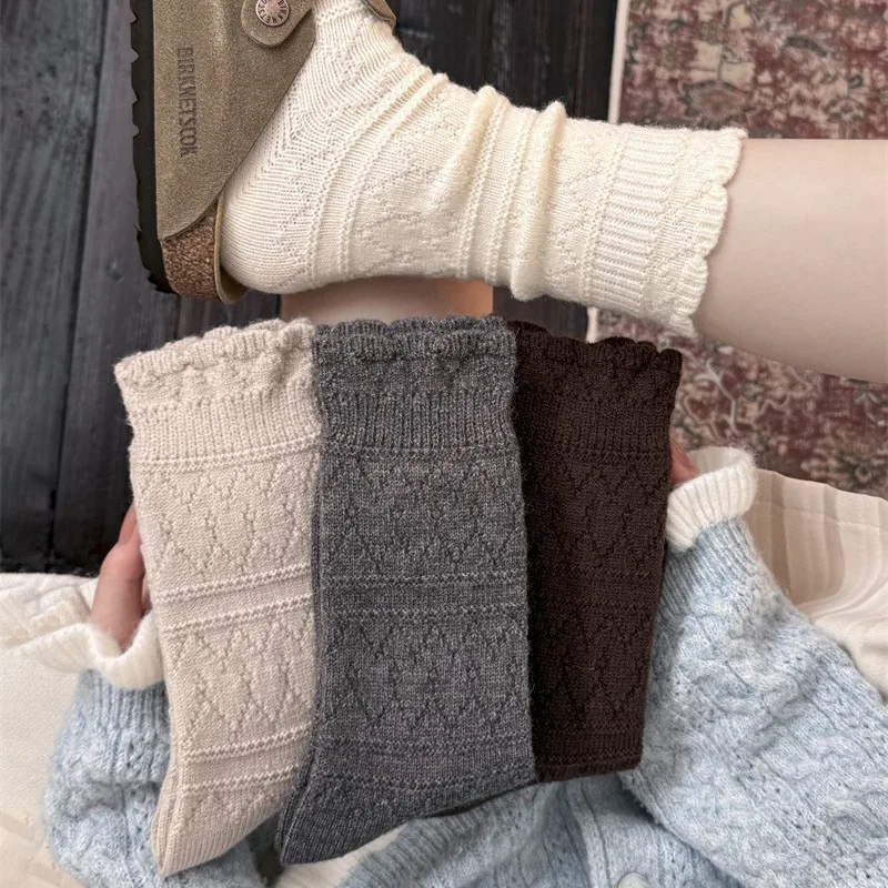 1 ペア乳白色のレーストリムミッドカーフブーツソックス女性用 - Boot Sock Slouchy のレビューと価格