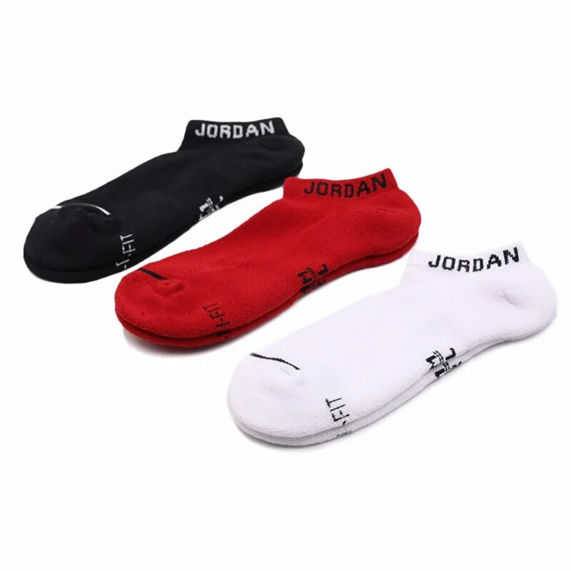 ナイキ ミッドカーフ スポーツソックス 男女兼用、テリー裏地 - Cotton Crew Sock Pack のレビューと価格