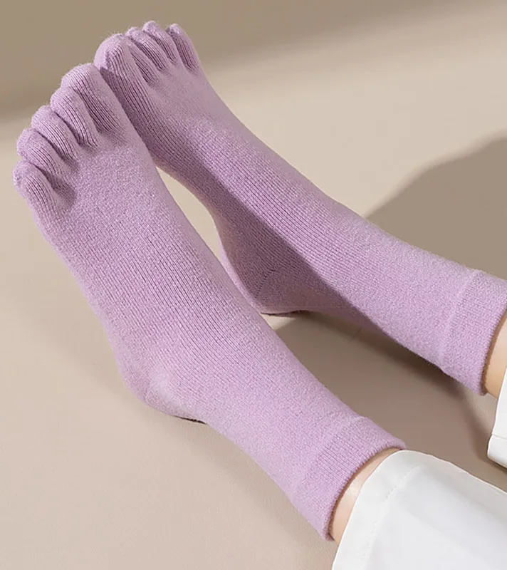 秋冬用厚手カシミヤ五本指ソックス レディース ミドル丈ソック - Toe Sock Split のレビューと価格