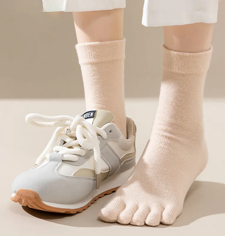 秋冬用厚手カシミヤ五本指ソックス レディース ミドル丈ソック - Toe Sock Split のレビューと価格