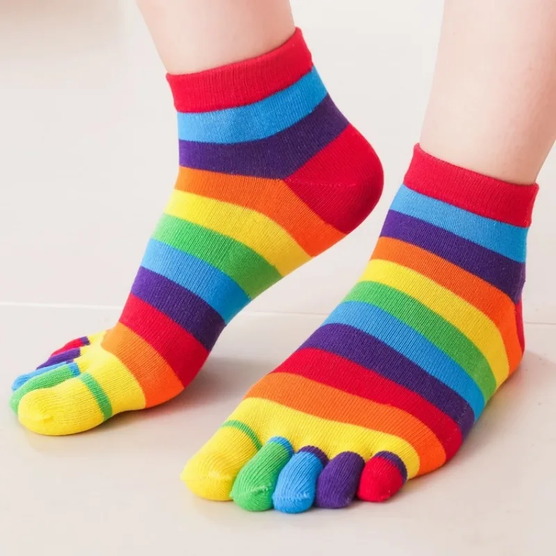 レディースソックス レインボーストライプ 5本指分割つま先  - Toe Sock Split のレビューと価格