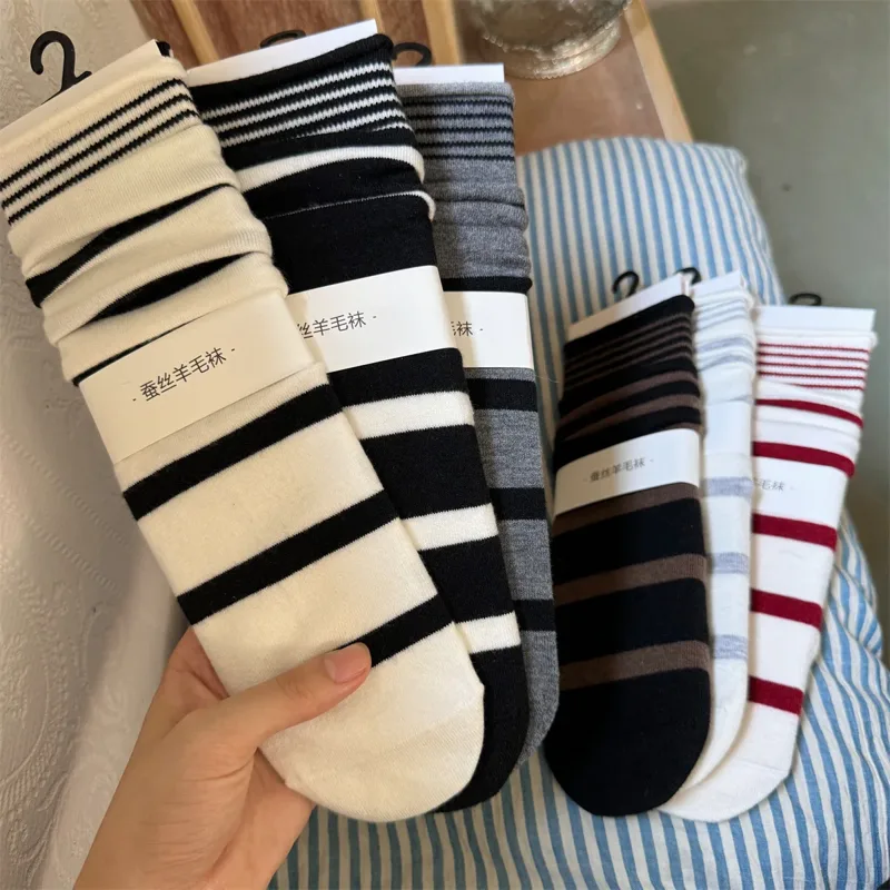女性のための韓国の冬のストライプシルクソックス、柔らかく通気 - Silk Sock Bamboo のレビューと価格
