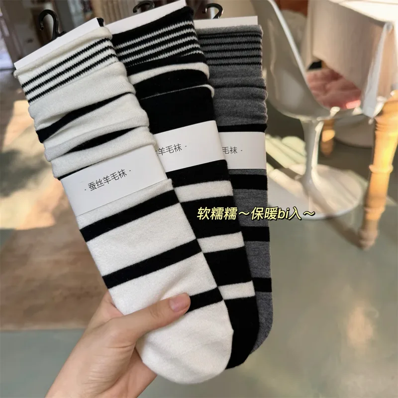 女性のための韓国の冬のストライプシルクソックス、柔らかく通気 - Silk Sock Bamboo のレビューと価格