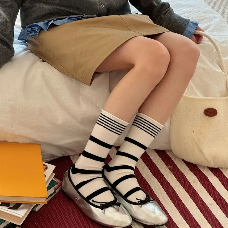 女性のための韓国の冬のストライプシルクソックス、柔らかく通気 - Silk Sock Bamboo のレビューと価格